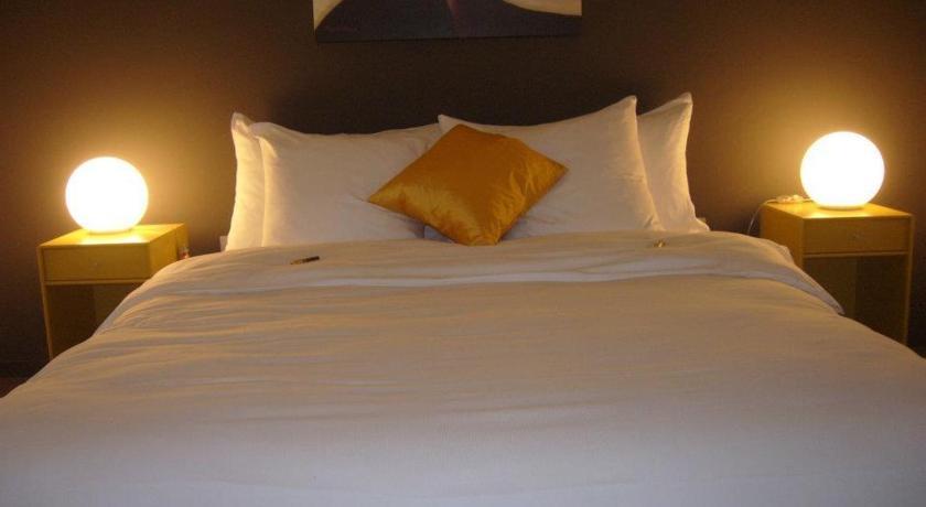 Au Boeuf Rouge Hotel Crassier Phòng bức ảnh
